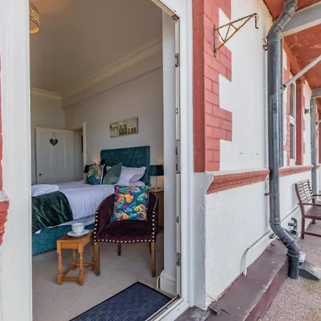 1 Bed In Whitby Oc-S29075 *