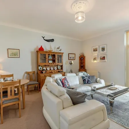 1 Bed In Whitby Oc-S29075