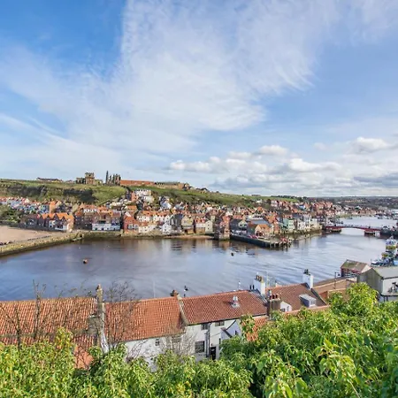 1 Bed In Whitby Oc-S29075 * Whitby