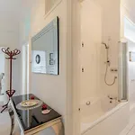 1 Bed In Oc-s29075 * Whitby