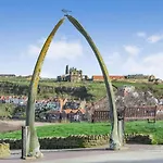 1 Bed In Oc-s29075 * Whitby